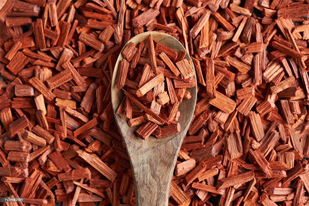 5 Benefits of Red Sandalwood for Skin: Uses, Side Effects & More